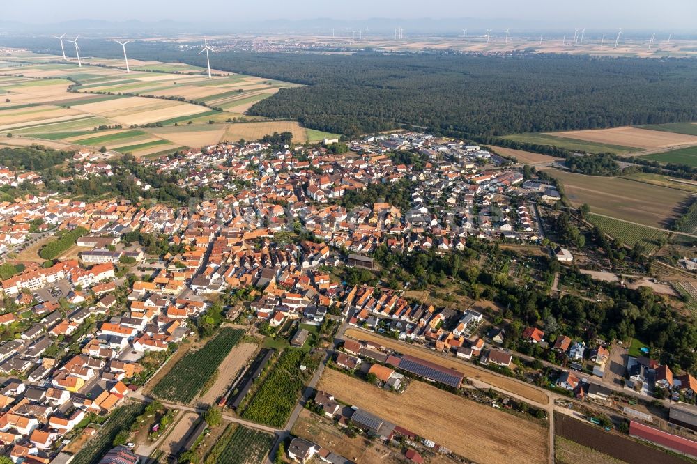Rheinzabern von oben - Ortsansicht am Rande von landwirtschaftlichen Feldern in Rheinzabern im Bundesland Rheinland-Pfalz, Deutschland