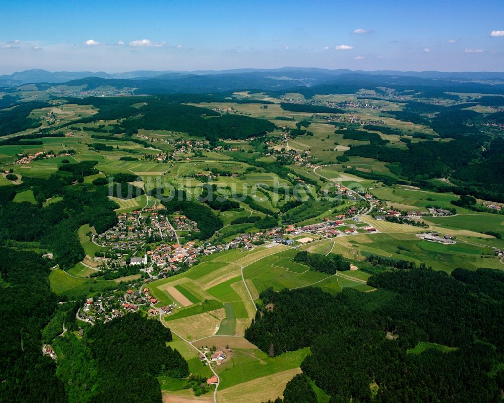 Luftbild Rickenbach - Ortsansicht am Rande von landwirtschaftlichen Feldern in Rickenbach im Bundesland Baden-Württemberg, Deutschland