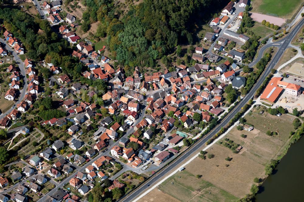 Rodenbach von oben - Ortsansicht am Rande von landwirtschaftlichen Feldern in Rodenbach im Bundesland Bayern, Deutschland
