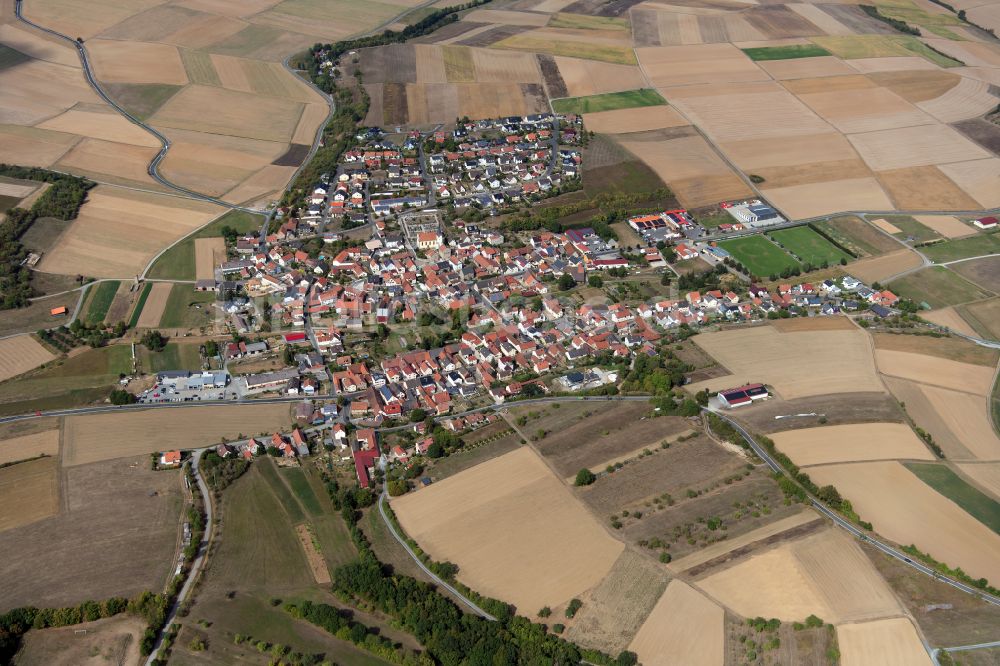 Schwebenried aus der Vogelperspektive: Ortsansicht am Rande von landwirtschaftlichen Feldern in Schwebenried im Bundesland Bayern, Deutschland