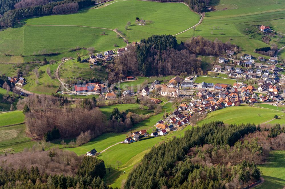 Luftaufnahme Schweighausen - Ortsansicht am Rande von landwirtschaftlichen Feldern in Schweighausen im Bundesland Baden-Württemberg, Deutschland