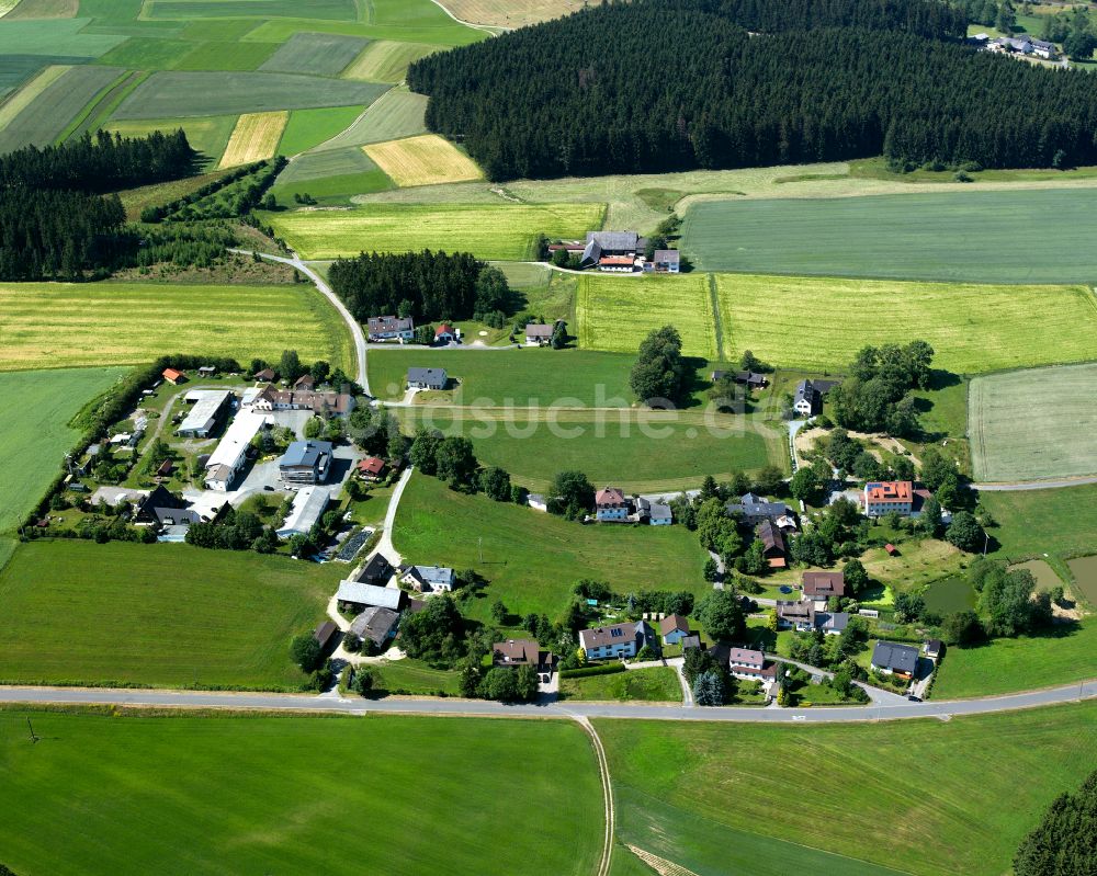 Luftbild Selbitz - Ortsansicht am Rande von landwirtschaftlichen Feldern in Selbitz im Bundesland Bayern, Deutschland