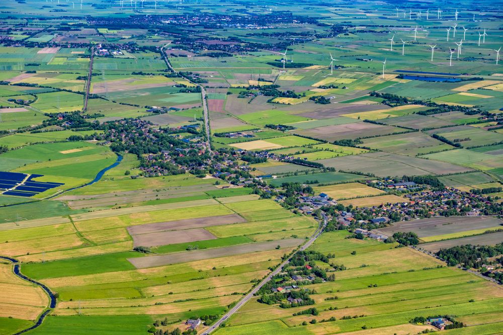 Enge-Sande aus der Vogelperspektive: Ortsansicht am Rande von landwirtschaftlichen Feldern Stedesand im Bundesland Schleswig-Holstein, Deutschland