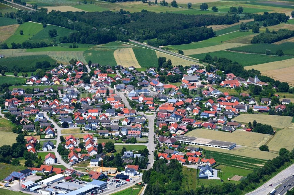 Luftaufnahme Winden a.Aign - Ortsansicht am Rande von landwirtschaftlichen Feldern in Winden a.Aign im Bundesland Bayern, Deutschland