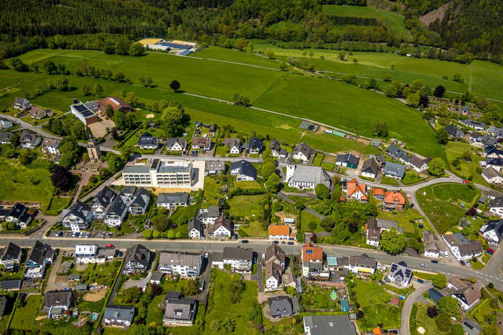 Luftbild Langscheid - Ortsansicht an der Ringstraße in Langscheid im Bundesland Nordrhein-Westfalen, Deutschland