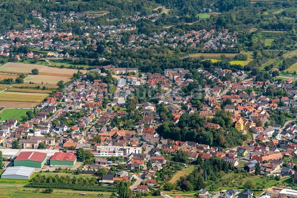 Mahlberg aus der Vogelperspektive: Ortsansicht mit Schloss in Mahlberg im Bundesland Baden-Württemberg, Deutschland