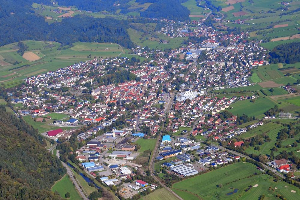 Luftaufnahme Zell am Harmersbach - Ortsansicht Stadt Zell am Harmersbach im Bundesland Baden-Württemberg, Deutschland