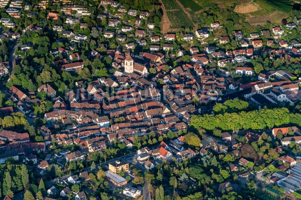 Staufen im Breisgau von oben - Ortsansicht in Staufen im Breisgau im Bundesland Baden-Württemberg, Deutschland