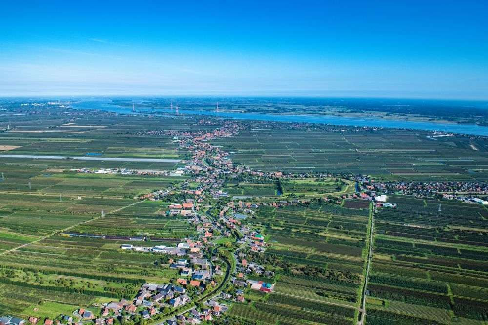 Luftaufnahme Steinkirchen - Ortsansicht in Steinkirchen im Alten Land im Bundesland Niedersachsen, Deutschland