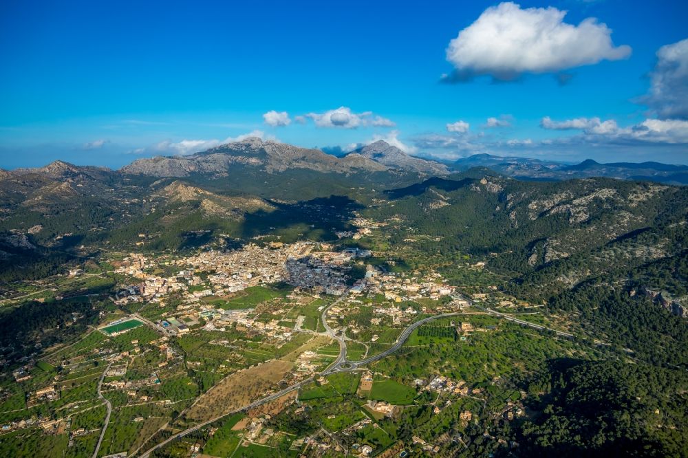 Luftbild Andratx - Ortsansicht im Talbereich in Andratx in Balearische Insel Mallorca, Spanien