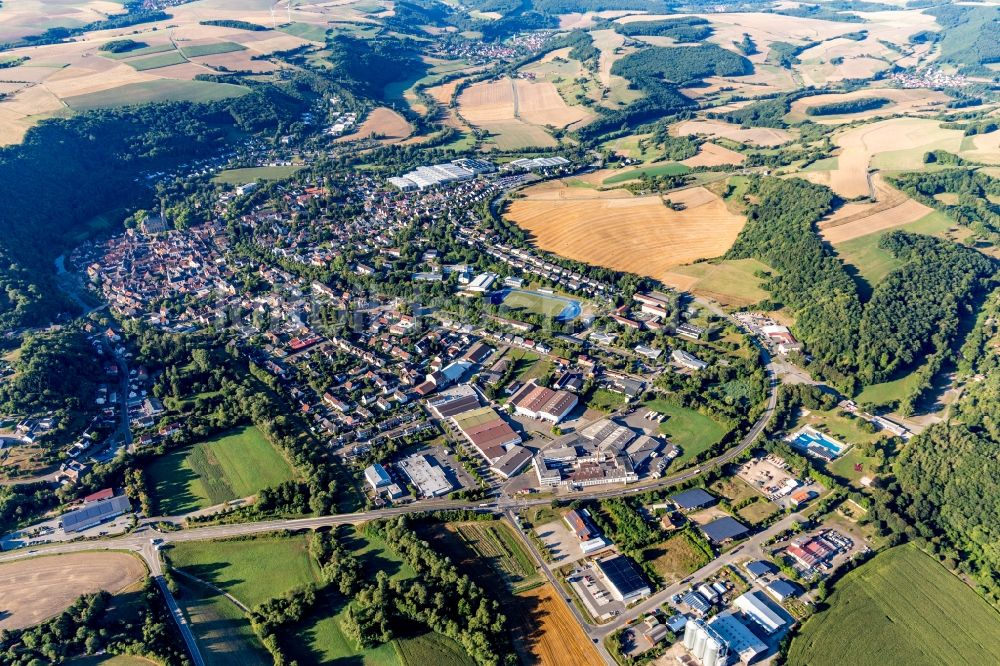 Meisenheim aus der Vogelperspektive: Ortsansicht im Talbereich der Glan in Meisenheim im Bundesland Rheinland-Pfalz, Deutschland