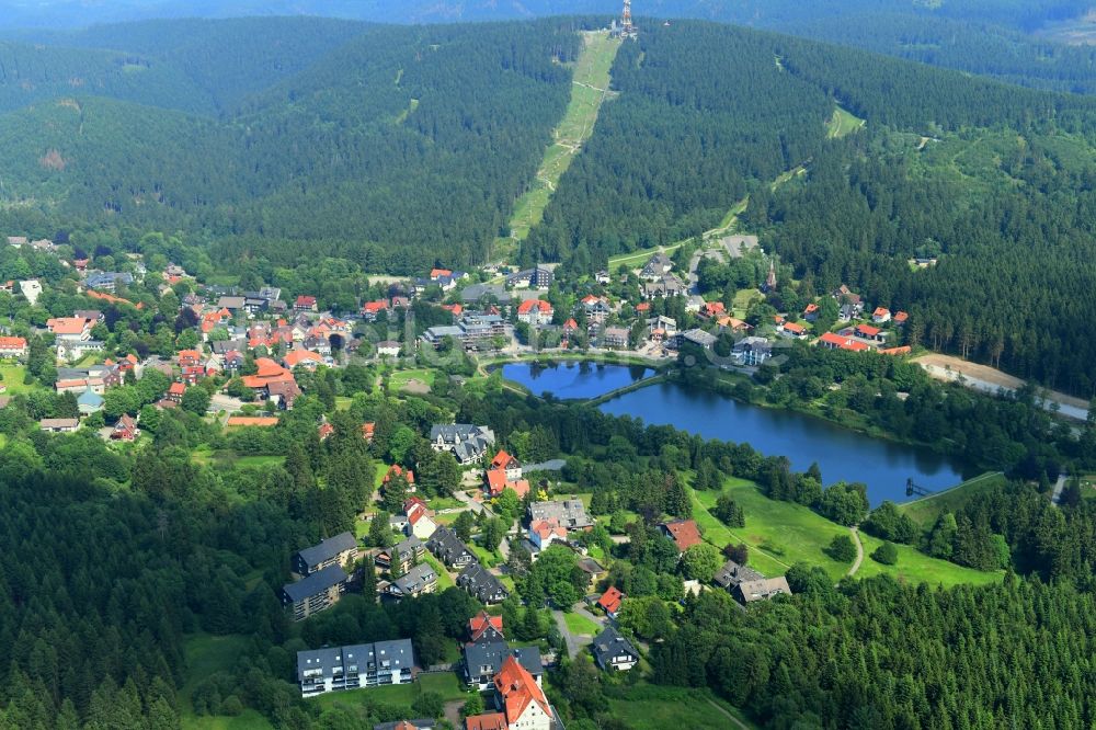 Luftaufnahme Hahnenklee-Bockswiese - Ortsansicht im Talbereich in Hahnenklee-Bockswiese im Bundesland Niedersachsen, Deutschland