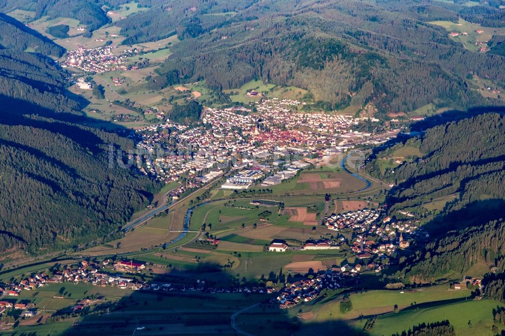 Luftbild Haslach im Kinzigtal - Ortsansicht im Talbereich der Kinzig in Haslach im Kinzigtal im Bundesland Baden-Württemberg, Deutschland