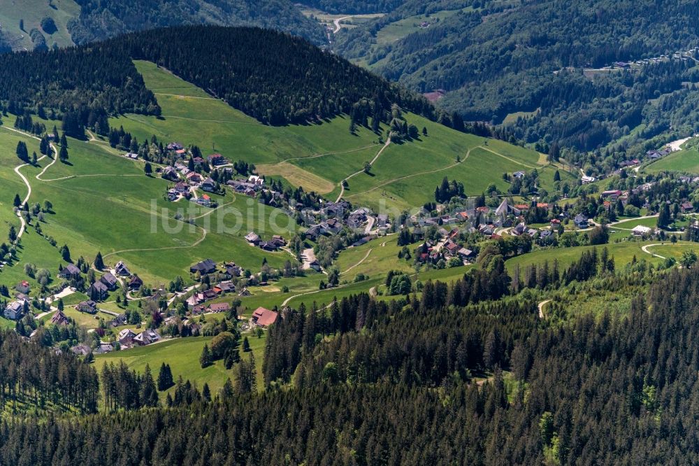 Luftbild Todtnauberg - Ortsansicht im Talbereich in Todtnauberg im Bundesland Baden-Württemberg, Deutschland