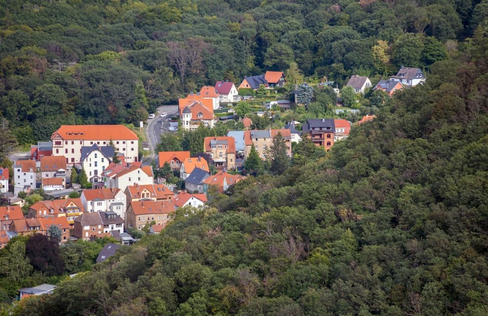 Thale von oben - Ortsansicht in Thale zu Füßen des Harz im Bundesland Sachsen-Anhalt, Deutschland