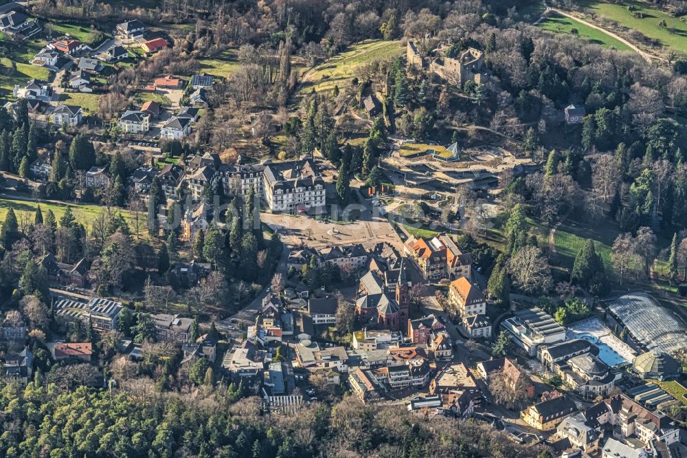 Badenweiler von oben - Ortsansicht und Therme in Badenweiler im Bundesland Baden-Württemberg, Deutschland