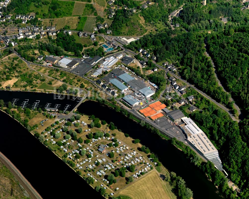Luftbild Treis-Karden - Ortsansicht von Treis-Karden und der Insel im Fluss Mosel im Bundesland Rheinland-Pfalz