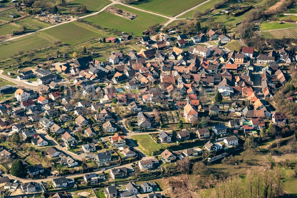 Luftaufnahme Tutschfelden - Ortsansicht in Tutschfelden Ortsteil von Herbolzheim im Bundesland Baden-Württemberg, Deutschland