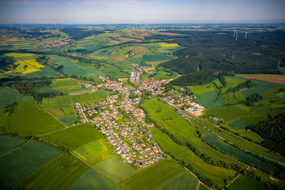 Twiste von oben - Ortsansicht in Twiste im Bundesland Hessen, Deutschland