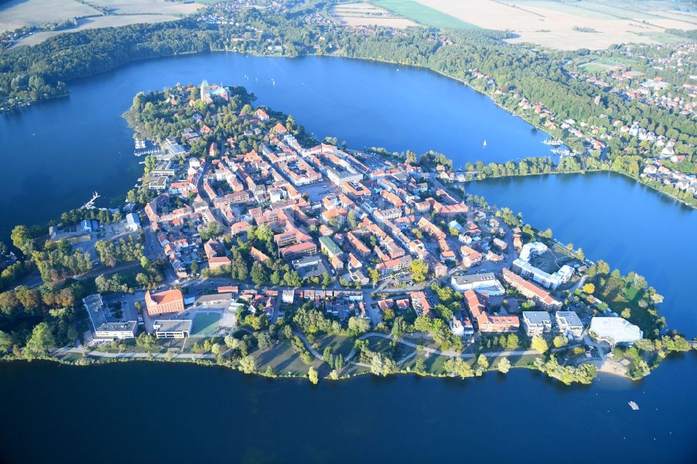 Ratzeburg von oben - Ortsansicht am Uferbereich des Ratzeburger See in Ratzeburg im Bundesland Schleswig-Holstein, Deutschland