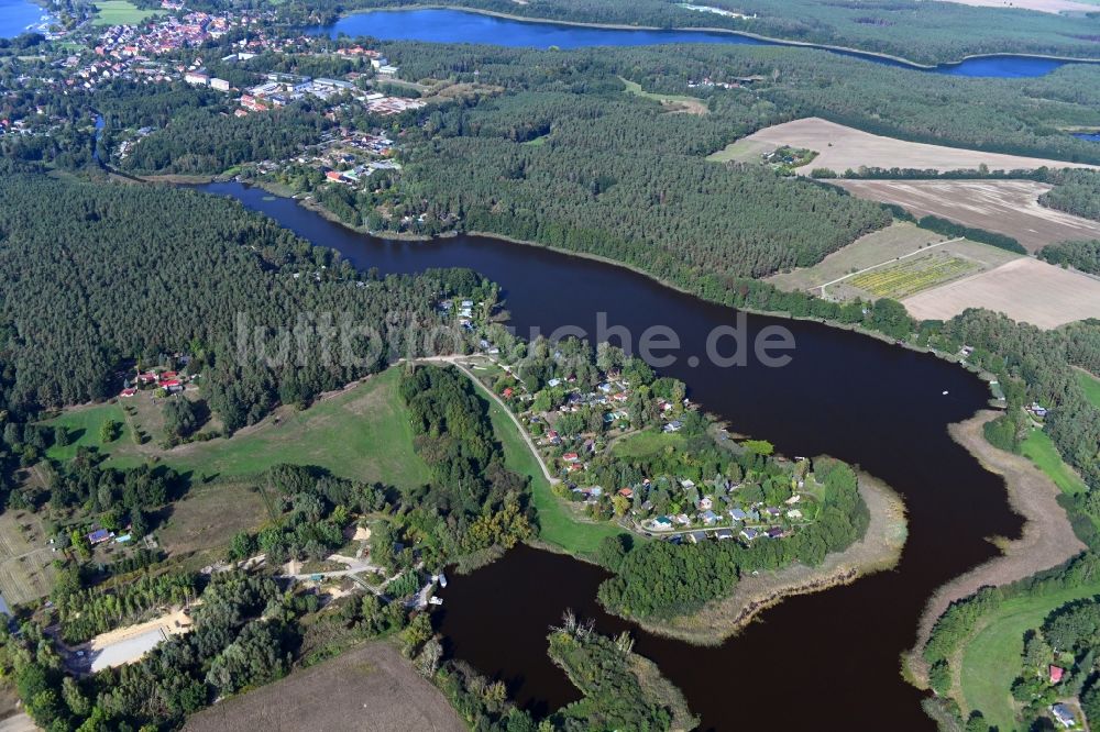 Luftaufnahme Lindow (Mark) - Ortsansicht am Uferbereich des Vielitzsee in Lindow (Mark) im Bundesland Brandenburg, Deutschland