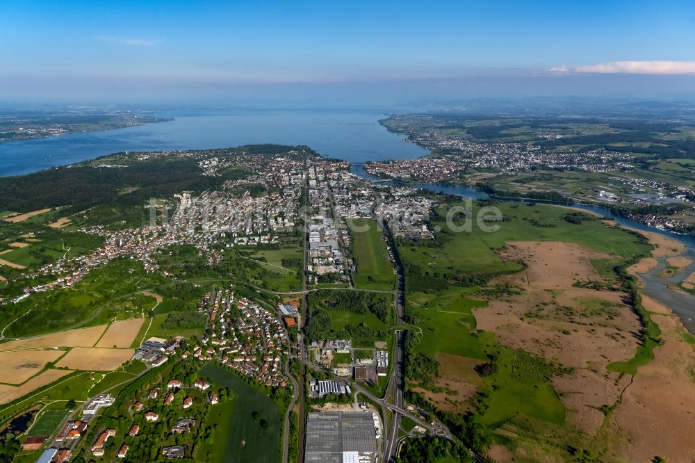 Luftaufnahme Kreuzlingen - Ortsansicht mit Uferbreich in Kreuzlingen im Kanton Thurgau, Schweiz