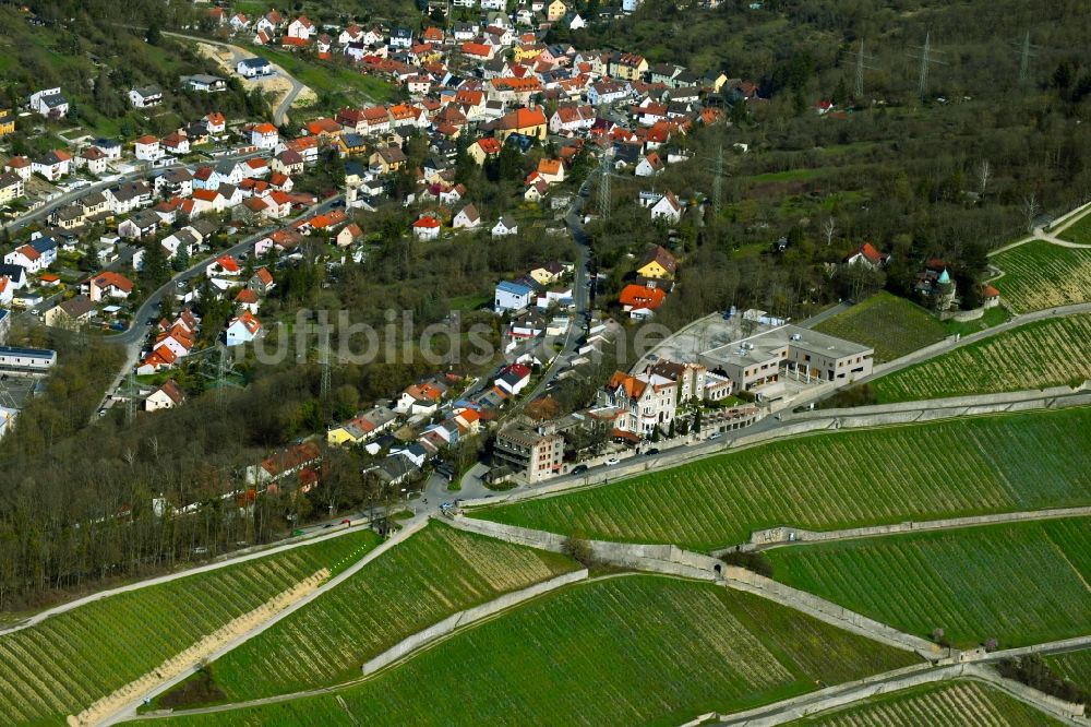 Unterdürrbach von oben - Ortsansicht in Unterdürrbach mit Weinbergen im Bundesland Bayern, Deutschland