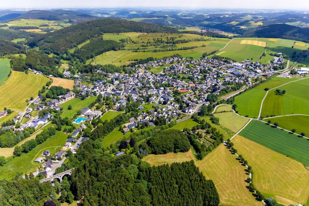 Luftaufnahme Usseln - Ortsansicht in Usseln im Bundesland Hessen, Deutschland