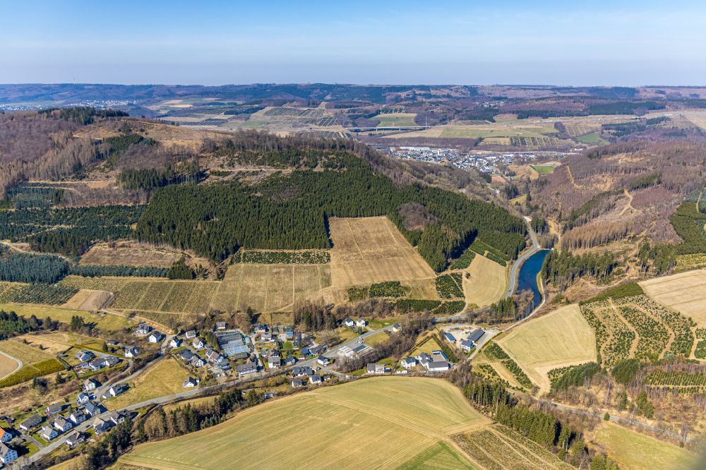 Luftbild Heringhausen - Ortsansicht mit Valmesee in Heringhausen im Bundesland Nordrhein-Westfalen, Deutschland