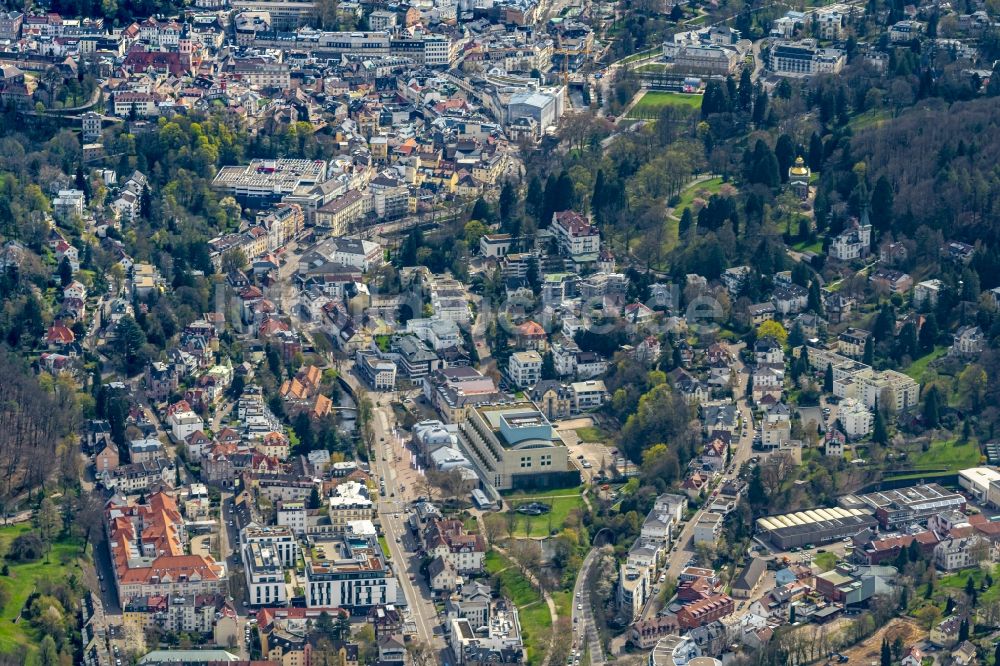 Luftaufnahme Baden-Baden - Ortsansicht im Westen von Baden-Baden im Bundesland Baden-Württemberg, Deutschland