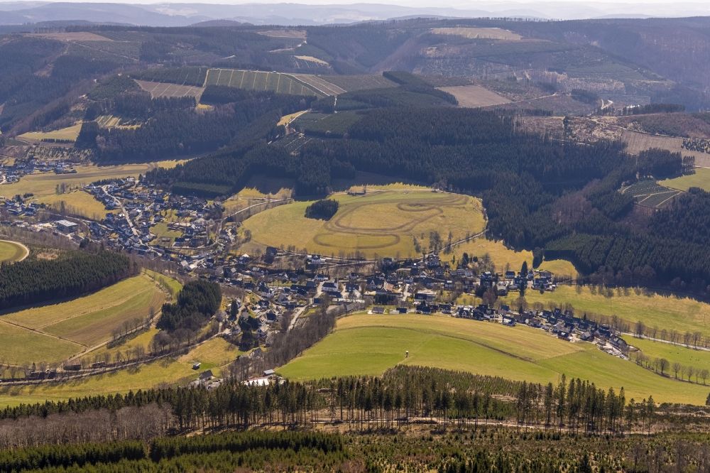 Luftaufnahme Westfeld - Ortsansicht in Westfeld im Bundesland Nordrhein-Westfalen, Deutschland