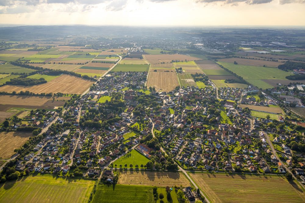 Luftaufnahme Westönnen - Ortsansicht in Westönnen im Bundesland Nordrhein-Westfalen, Deutschland