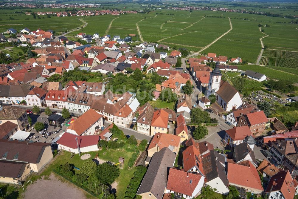 Luftaufnahme Weyher in der Pfalz - Ortsansicht in Weyher in der Pfalz im Bundesland Rheinland-Pfalz, Deutschland