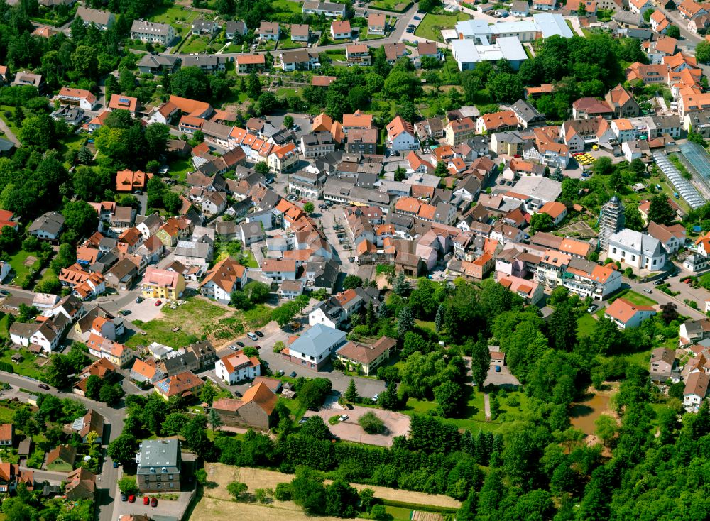 Winnweiler von oben - Ortsansicht in Winnweiler im Bundesland Rheinland-Pfalz, Deutschland