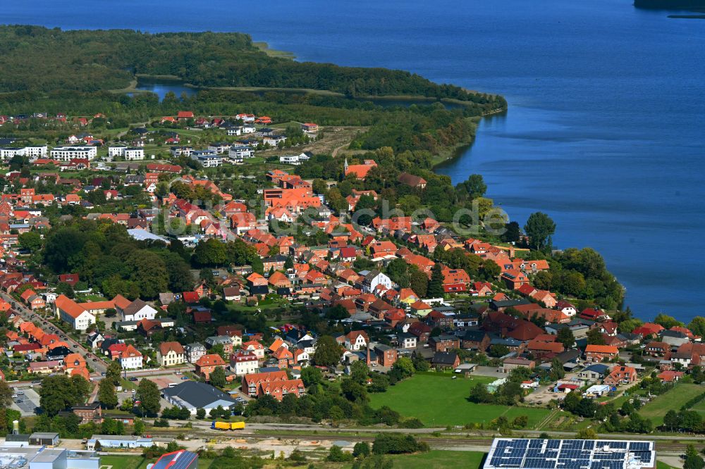 Luftbild Zarrentin am Schaalsee - Ortsansicht in Zarrentin am Schaalsee im Bundesland Mecklenburg-Vorpommern, Deutschland