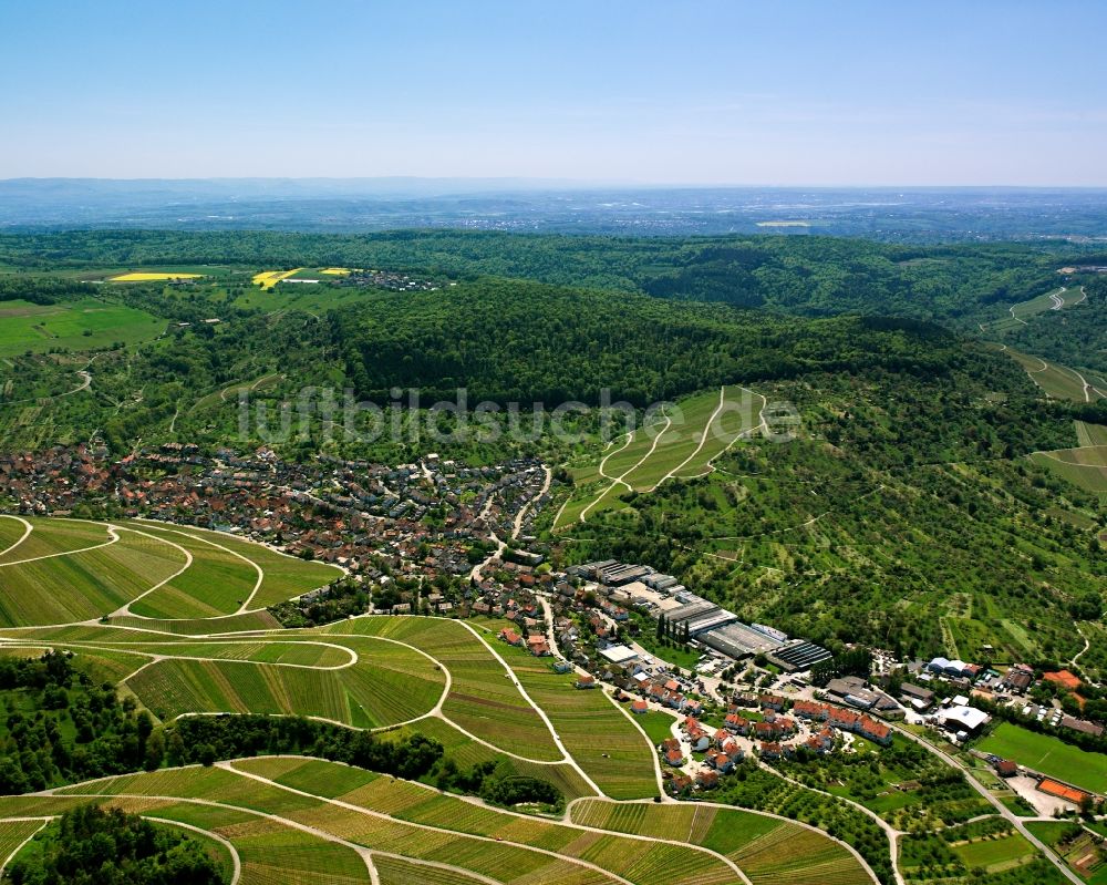 Strümpfelbach von oben - Ortsbereich am Weinbaugebiet in Strümpfelbach im Bundesland Baden-Württemberg, Deutschland