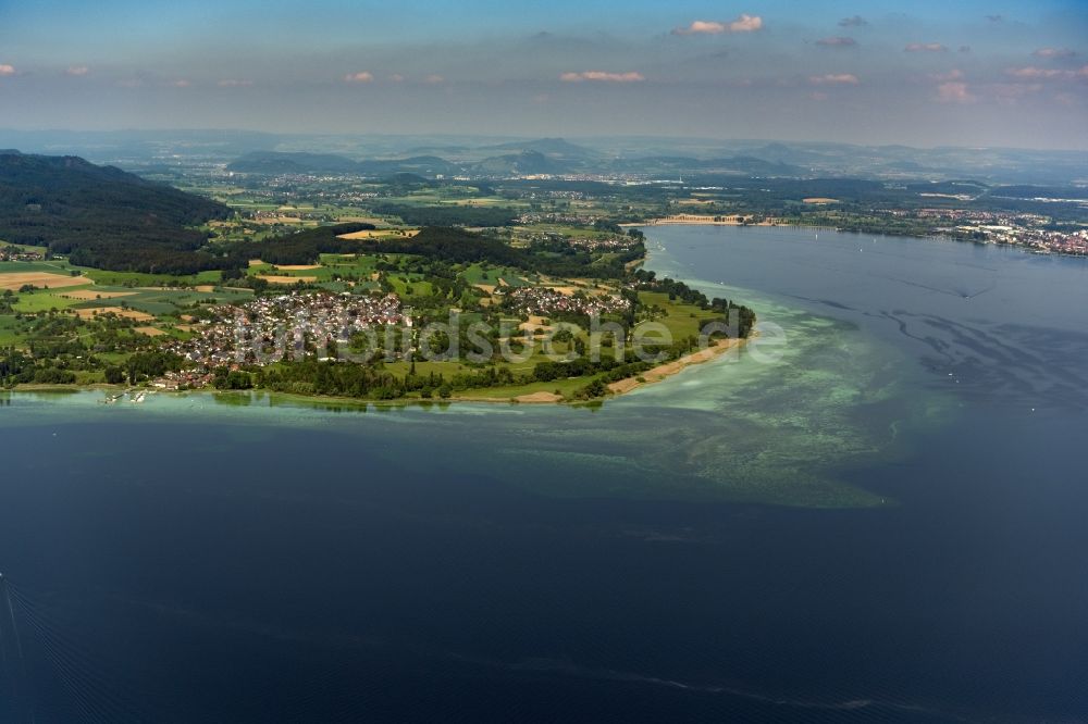 Luftaufnahme Gaienhofen - Ortschaft an den Fluss- Uferbereichen am Untersee in Gaienhofen im Bundesland Baden-Württemberg, Deutschland