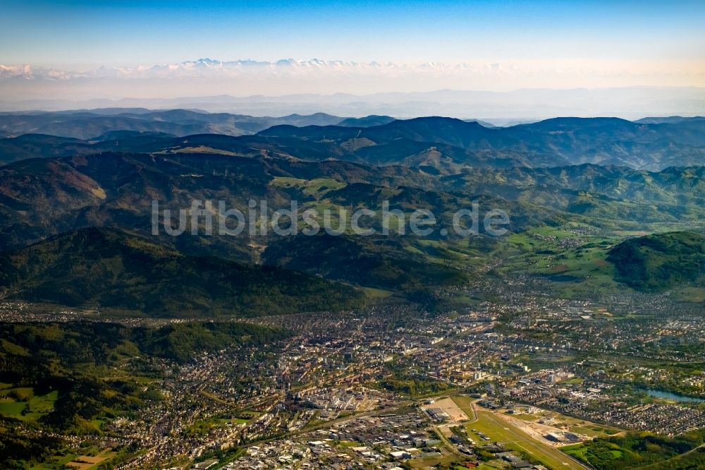 Luftaufnahme Reguisheim - Ortschaft Reguisheim in Grand Est, Frankreich