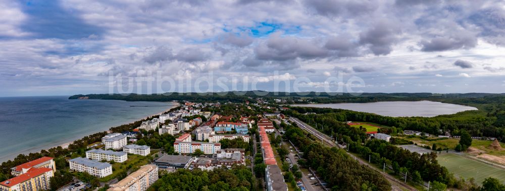 Binz aus der Vogelperspektive: Ortskern und Orts- Zentrum an der Meeres- Küste der Ostsee in Binz im Bundesland Mecklenburg-Vorpommern