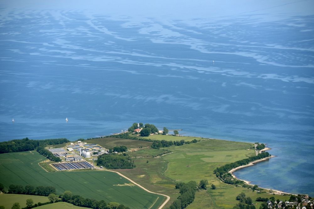 Luftaufnahme Strande - Ortskern und Orts- Zentrum an der Meeres- Küste der Ostsee in Strande im Bundesland Schleswig-Holstein