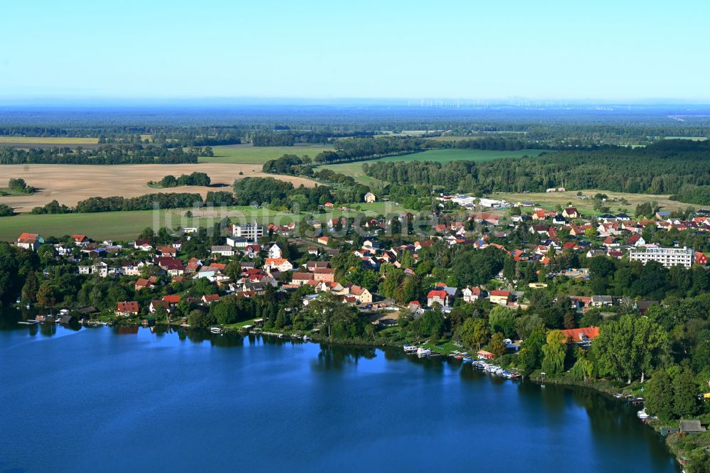 Luftaufnahme Flecken Zechlin - Ortskern am Ufer des Schwarzer See in Flecken Zechlin im Bundesland Brandenburg, Deutschland
