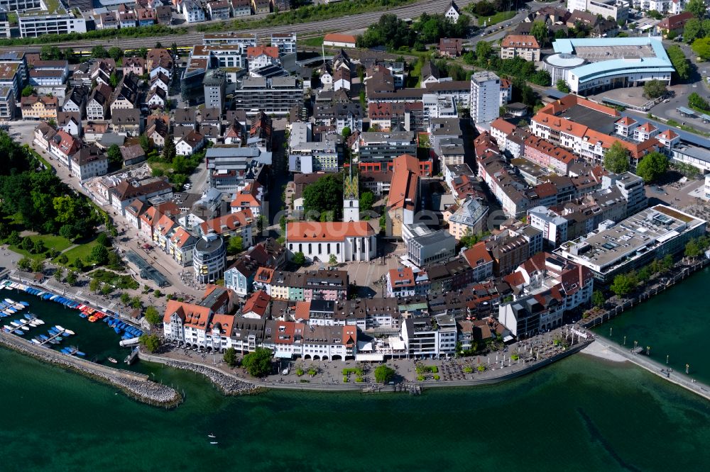 Luftbild Friedrichshafen - Ortskern am Uferbereich des Bodensee in Friedrichshafen im Bundesland Baden-Württemberg, Deutschland