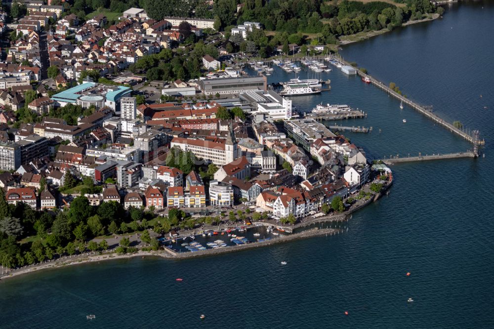 Luftbild Friedrichshafen - Ortskern am Uferbereich des Bodensee in Friedrichshafen im Bundesland Baden-Württemberg, Deutschland
