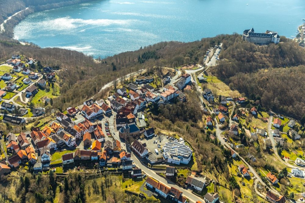 Luftbild Waldeck - Ortskern am Uferbereich der Eder in Waldeck im Bundesland Hessen, Deutschland