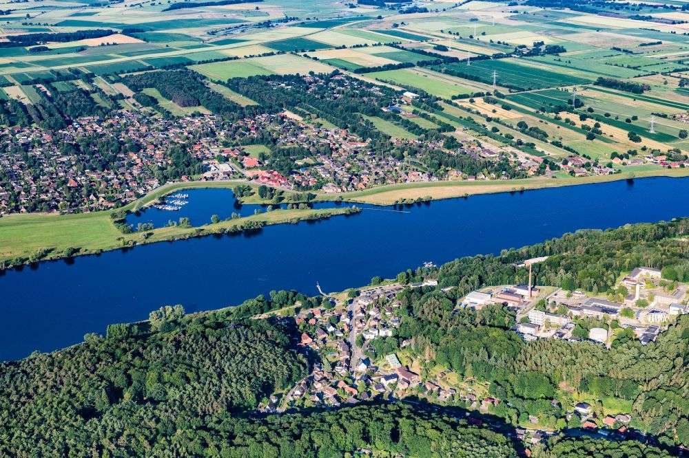 Luftbild Geesthacht - Ortskern am Uferbereich des Elbe - Flußverlaufes in Geesthacht - Grünhof im Bundesland Schleswig-Holstein, Deutschland