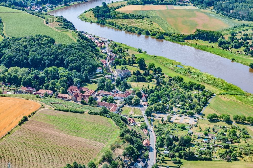 Luftbild Seusslitz - Ortskern am Uferbereich des Elbe - Flußverlaufes in Seusslitz im Bundesland Sachsen, Deutschland