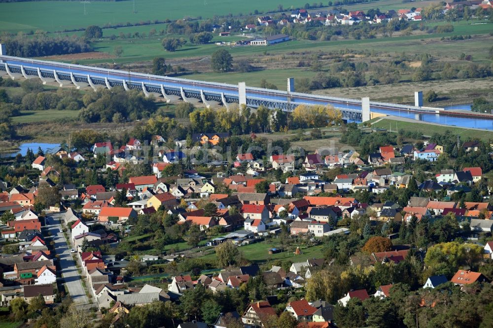 Luftbild Hohenwarthe - Ortskern am Uferbereich des Elbe-Havel-Kanal - Flußverlaufes in Hohenwarthe im Bundesland Sachsen-Anhalt, Deutschland