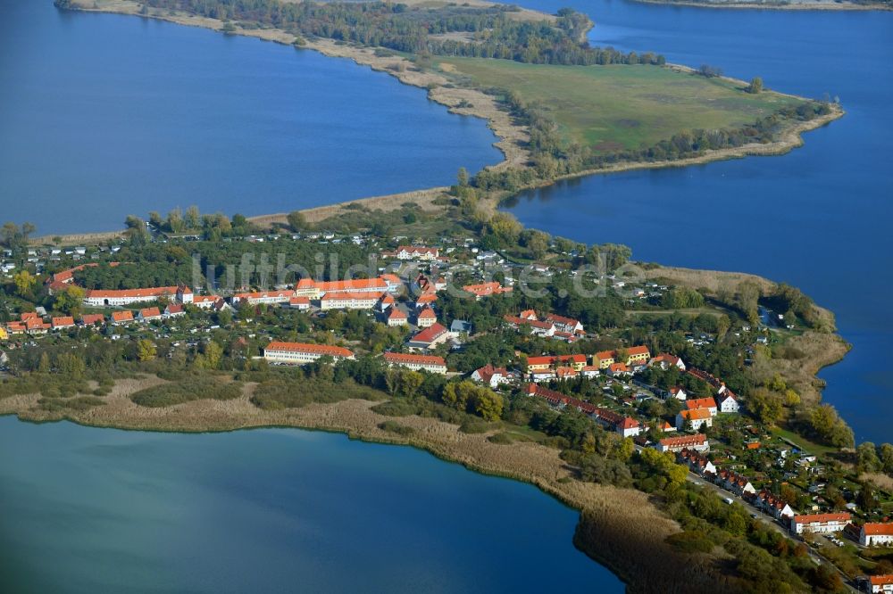 Luftaufnahme Kirchmöser - Ortskern am Uferbereich Heiliger See - Möserscher See in Kirchmöser im Bundesland Brandenburg, Deutschland