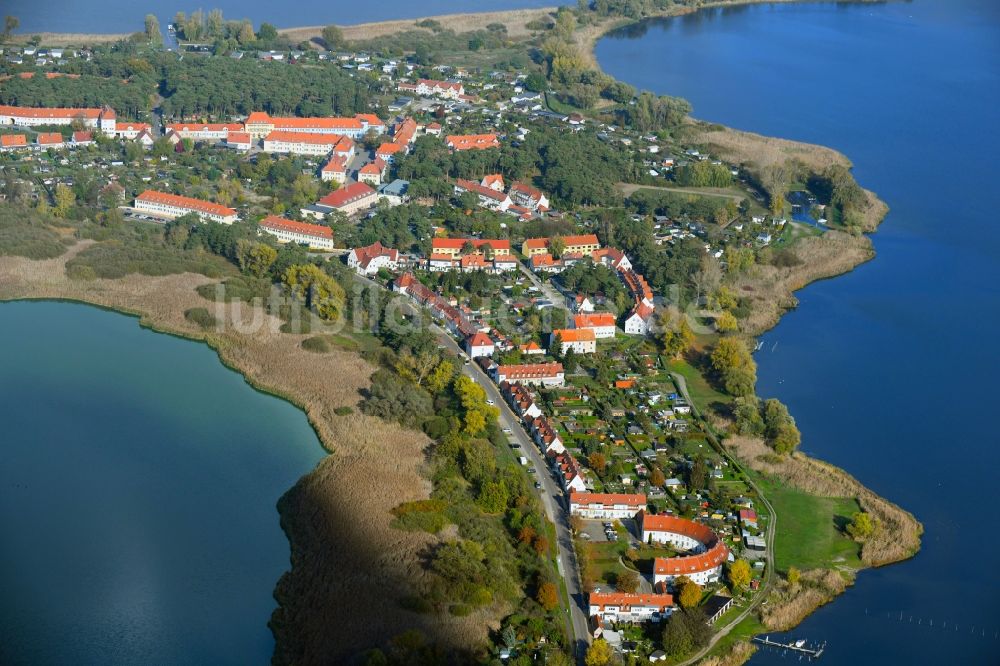 Kirchmöser von oben - Ortskern am Uferbereich Heiliger See - Möserscher See in Kirchmöser im Bundesland Brandenburg, Deutschland