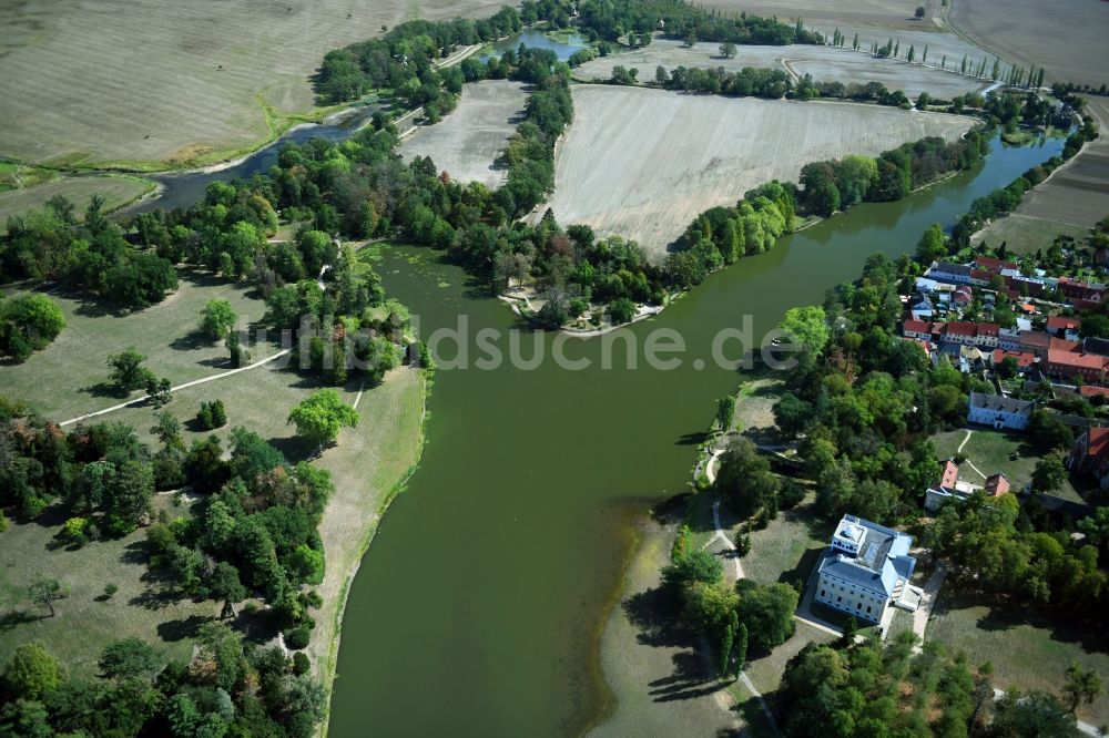 Luftaufnahme Wörlitz - Ortskern am Uferbereich Krägengraben - Wörlitzer See in Wörlitz im Bundesland Sachsen-Anhalt, Deutschland